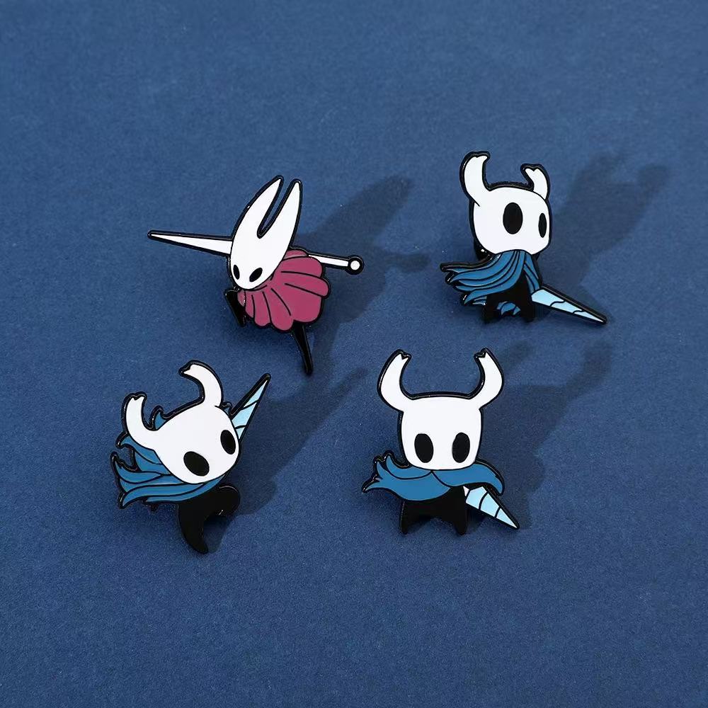 4PCS Hollow Knight Enamel Pins - Photography Jacket recension och pris
